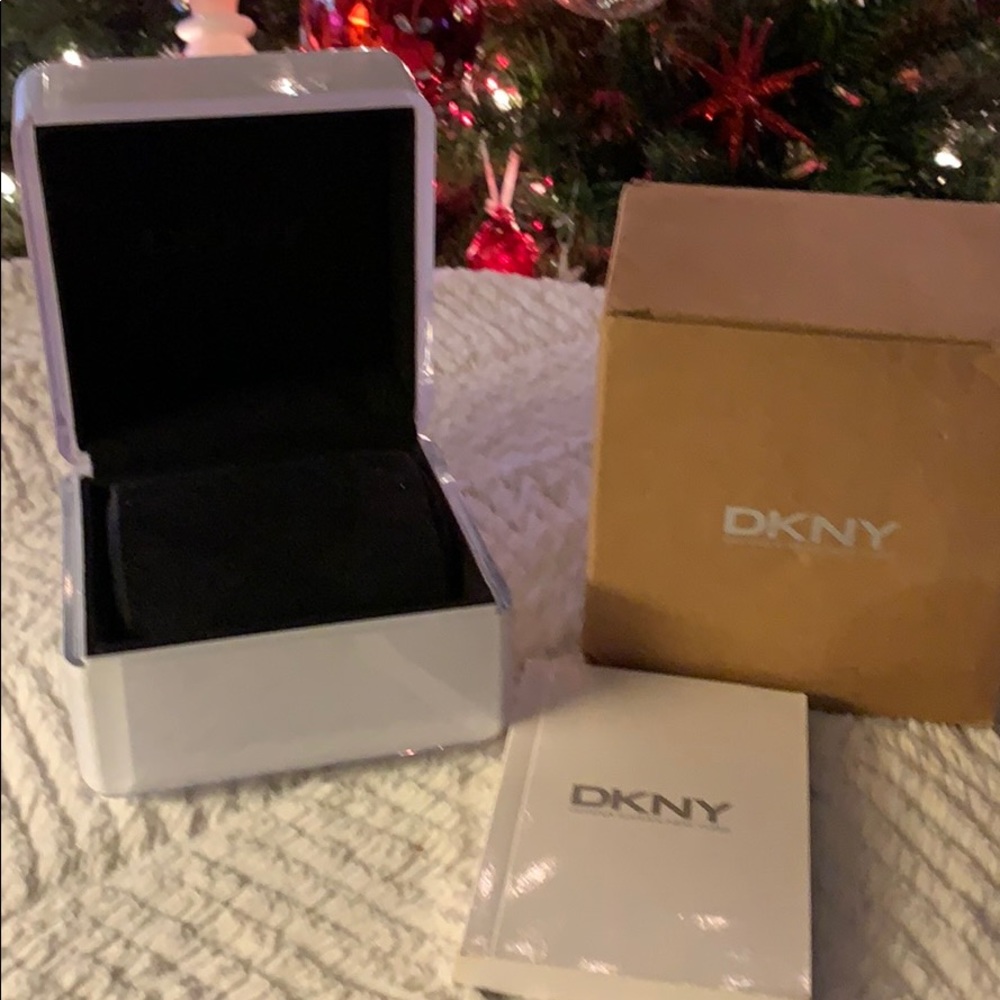 DKNY Watch box & booklet & cardboard box